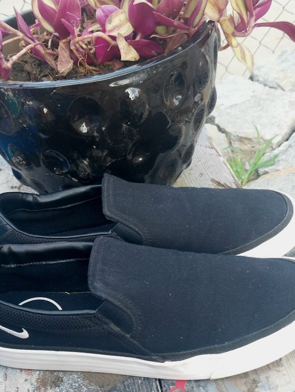 Nike Women's Court Slip-on